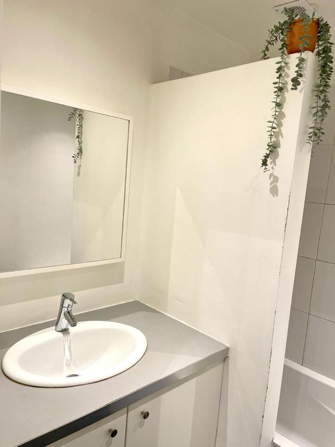Le Cocon Des Guillemins Apartment เลียจ ภายนอก รูปภาพ